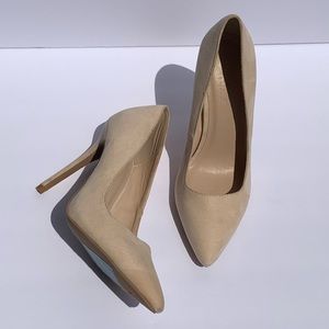 NWOT Charlotte Russe heels size 7